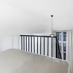 Very Central - Young - Modern