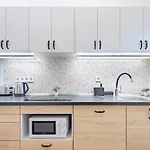 Very Central - Young - Modern